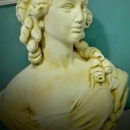 Szálloda Leone *