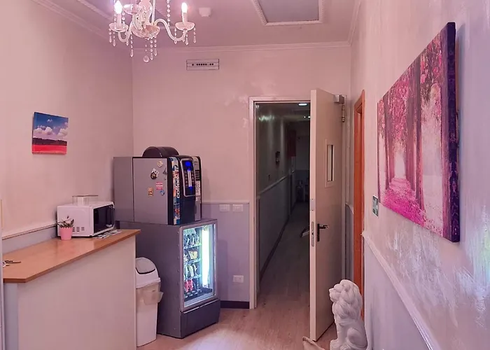 Leone Ξενοδοχείο *