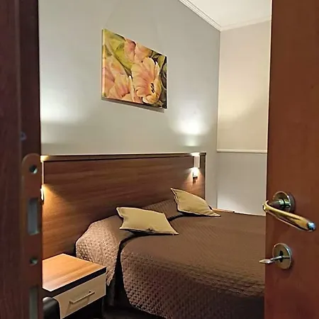 Leone Hotel
