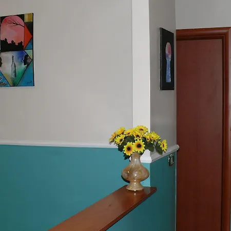 Отель Leone Рим